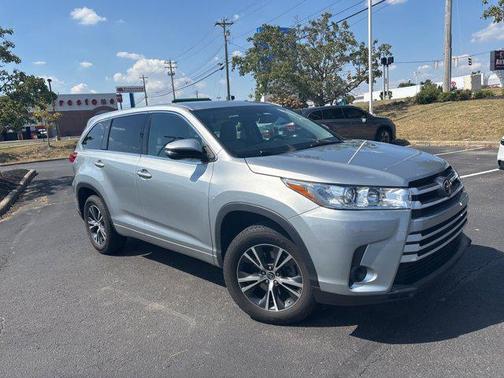 2017 Toyota Highlander LE I4