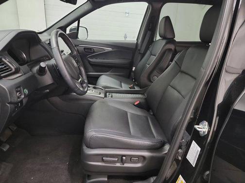 Crystal Black Pearl 2023 Honda Passport AWD EX-L