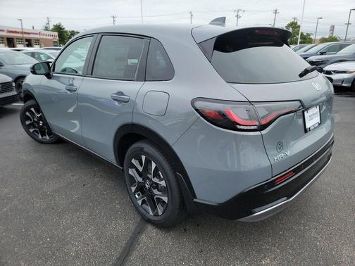 Urban Gray Pearl 2027 Honda HR-V EX-L