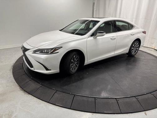 2022 Lexus ES 250 Base