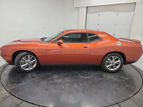 Sinamon Stick 2021 Dodge Challenger SXT