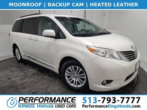 2017 Toyota Sienna XLE