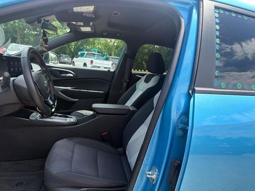Marina Blue Metallic 2025 Chevrolet Trax FWD 1RS