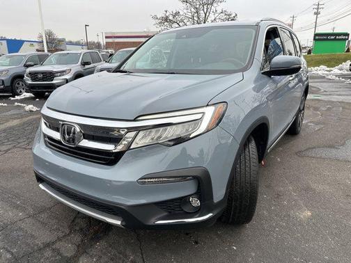 2022 Honda Pilot Touring 8-Passenger