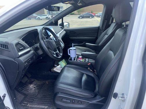 Platinum White Pearl 2023 Honda Odyssey Sport