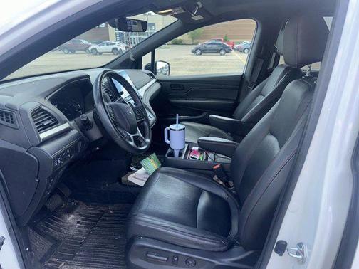 Platinum White Pearl 2023 Honda Odyssey Sport