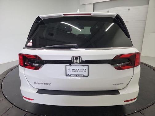 Platinum White Pearl 2023 Honda Odyssey Sport