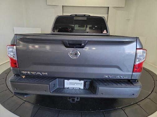 2021 Nissan Titan SV
