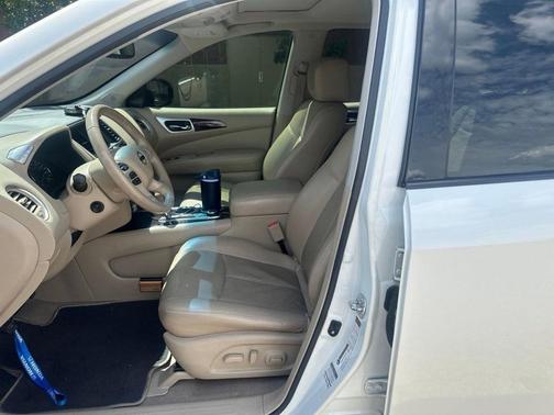 Pearl White 2015 Nissan Pathfinder Platinum