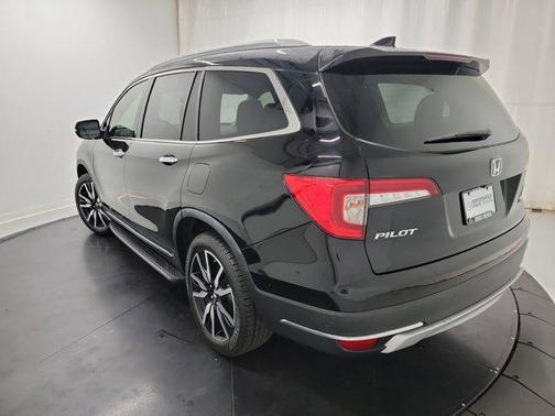 2020 Honda Pilot Touring 8-Passenger