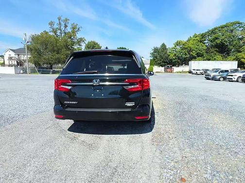 Crystal Black Pearl 2022 Honda Odyssey Touring