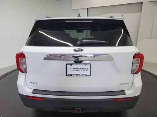 Oxford White 2021 Ford Explorer XLT