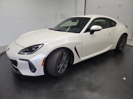Crystal White Pearl 2023 Subaru BRZ Limited