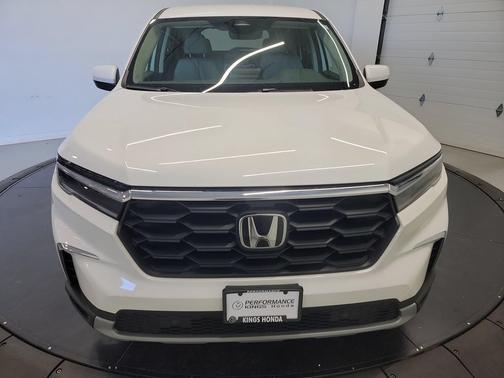 Platinum White Pearl 2023 Honda Pilot AWD EX-L 8 Passenger