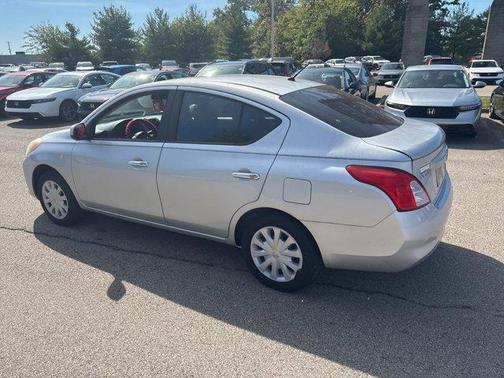 2012 Nissan Versa 1.6 S