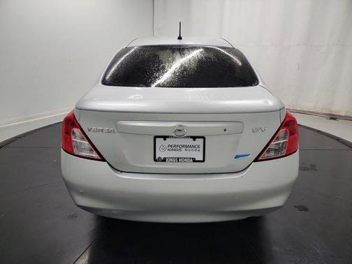 2012 Nissan Versa 1.6 S