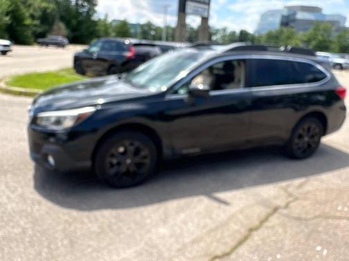 Crystal Black Silica 2018 Subaru Outback 2.5i Premium