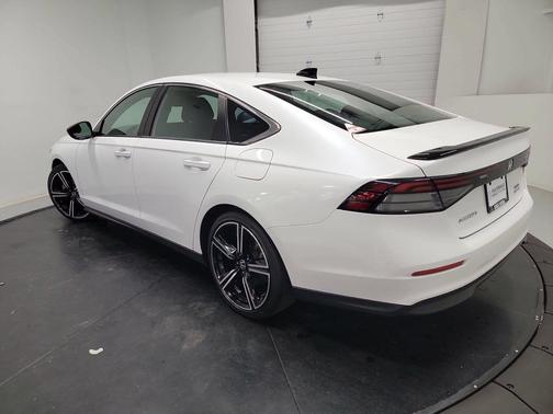 Platinum White Pearl 2023 Honda Accord Hybrid Sport