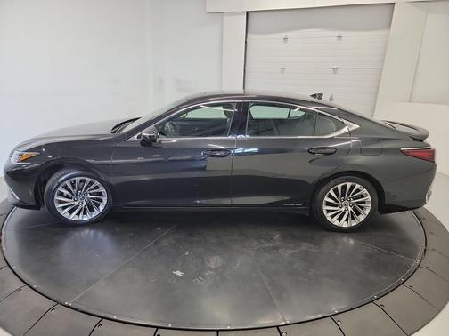 Caviar 2021 Lexus ES 300h Luxury