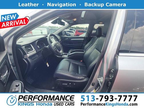 Celestial Silver Metallic 2018 Toyota Highlander XLE