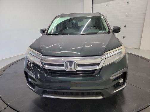 Black Forest Pearl 2019 Honda Pilot Touring 8-Passenger