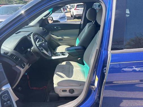 Blue Metallic 2014 Ford Explorer Base
