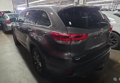 Predawn Gray Mica 2018 Toyota Highlander XLE