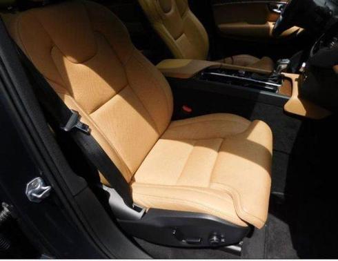 2019 Volvo XC90 T6 Inscription
