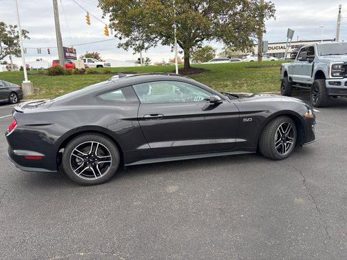 2022 Ford Mustang GT Premium