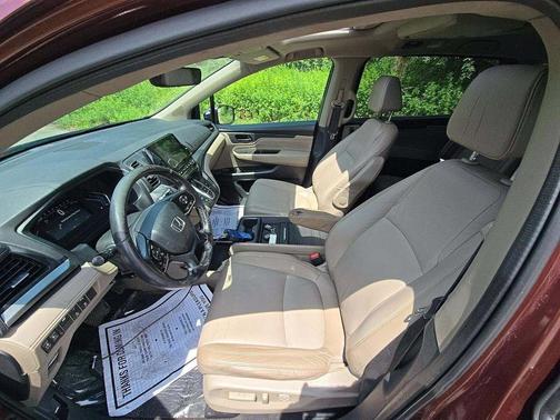 Deep Scarlet Pearl 2018 Honda Odyssey Touring