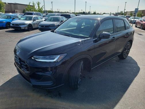 Crystal Black Pearl 2027 Honda HR-V Sport