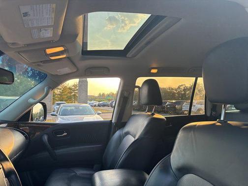 2017 INFINITI QX80 Base