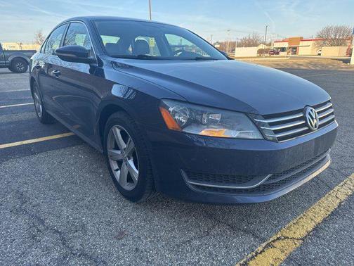 2012 Volkswagen Passat 2.5 SE
