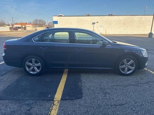 2012 Volkswagen Passat 2.5 SE