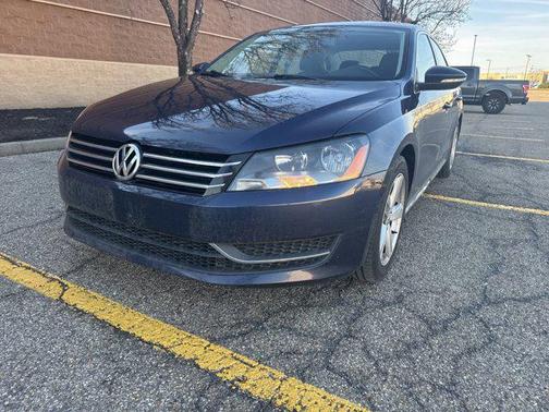 2012 Volkswagen Passat 2.5 SE