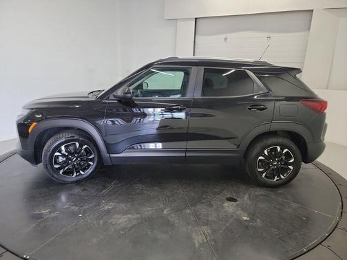 Mosaic Black Metallic 2021 Chevrolet Trailblazer LT