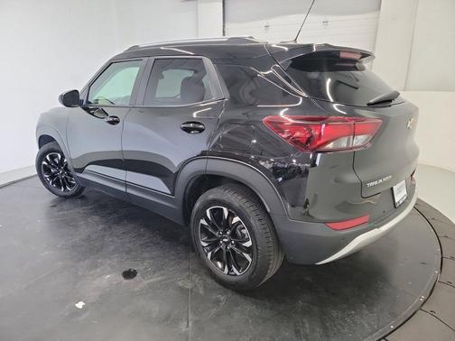 Mosaic Black Metallic 2021 Chevrolet Trailblazer LT
