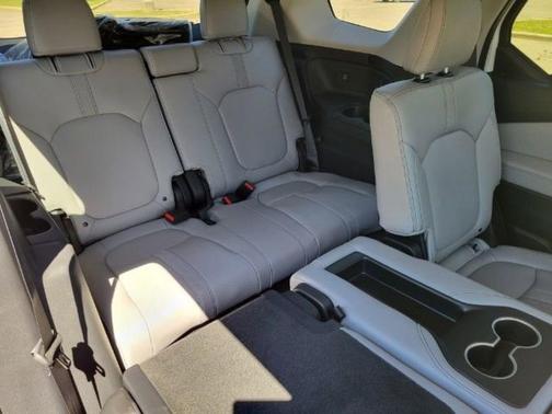 Platinum White Pearl 2025 Honda Pilot EX-L