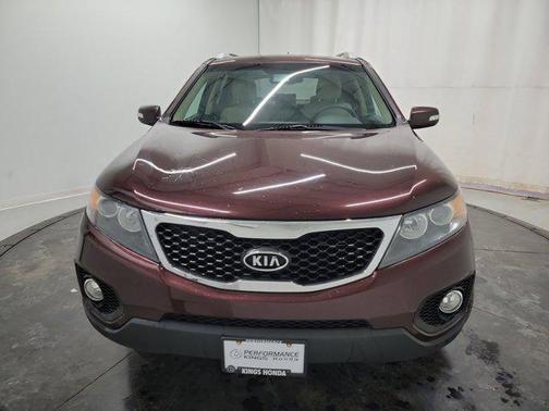 2011 Kia Sorento LX