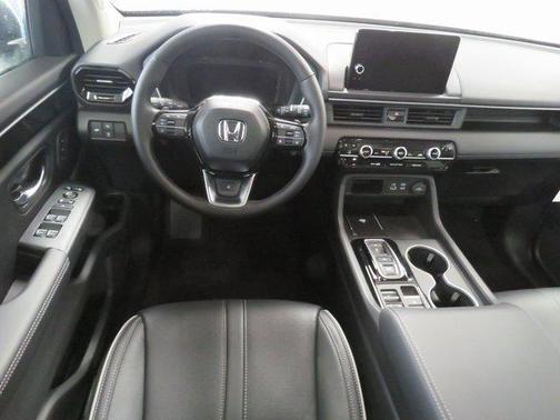 Gray 2023 Honda Pilot AWD Elite