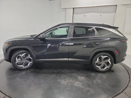 Phantom Black 2022 Hyundai TUCSON SEL