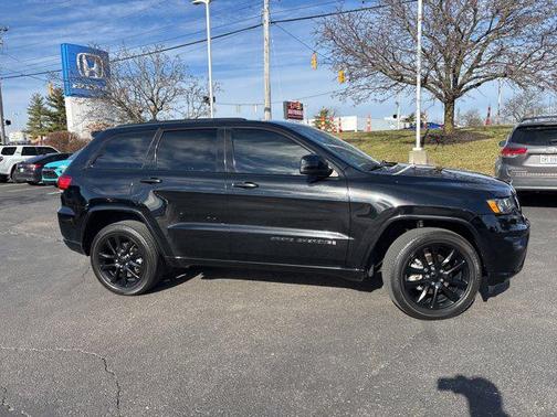 2020 Jeep Grand Cherokee Altitude