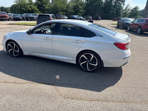 Platinum White Pearl 2022 Honda Accord Sport 1.5T