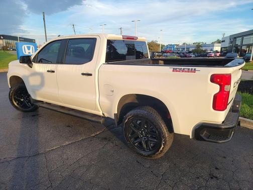 Summit White 2026 Chevrolet Silverado 1500 LT Trail Boss