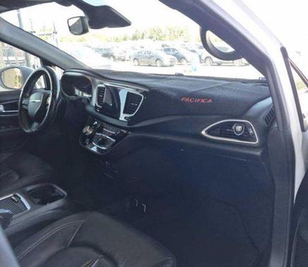 Bright White Clearcoat 2020 Chrysler Pacifica Touring-L Plus