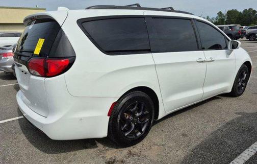 Bright White Clearcoat 2020 Chrysler Pacifica Touring-L Plus