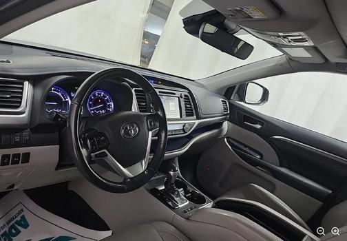 Shoreline Mist 2018 Toyota Highlander Hybrid Platinum