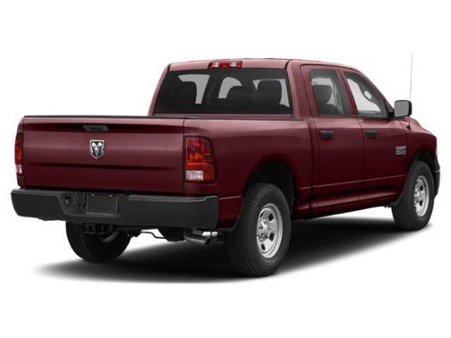 Brilliant Black Crystal Pearlcoat 2018 RAM 1500 Express