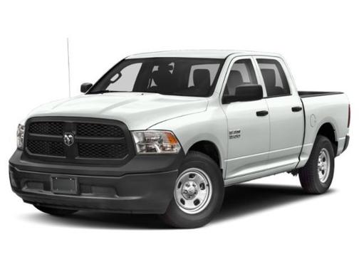 Brilliant Black Crystal Pearlcoat 2018 RAM 1500 Express