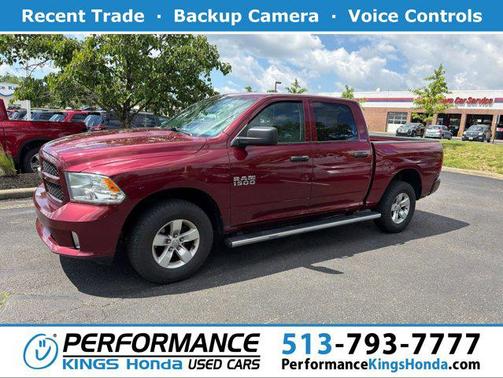 Brilliant Black Crystal Pearlcoat 2018 RAM 1500 Express